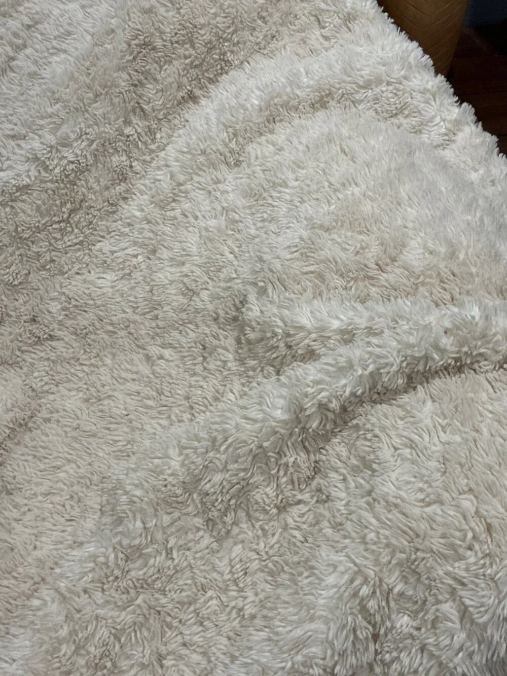 Mon Chateau Luxuri Collection throw Blanket Beige Fluffy soft one size